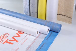 Супердиффузионная мембрана защищает теплоизоляцию от проникновения атмосферной влаги и механического разрушения (выветривания).