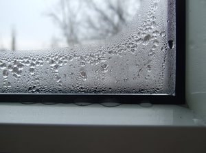 Потеют окна на кухне